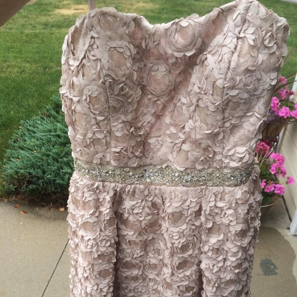 Blush floral cocktail dress - MAKE AN OFFER